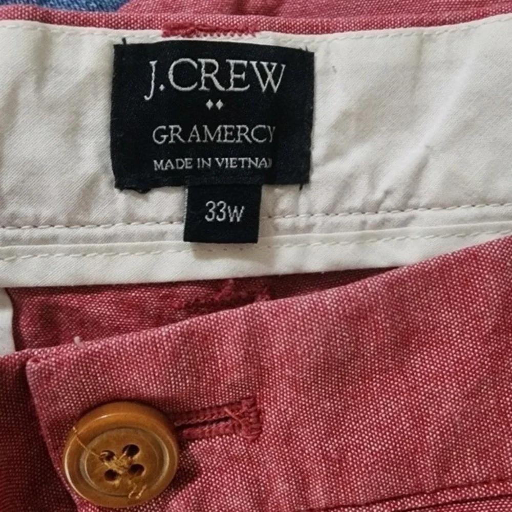 J. Crew Gramercy Men's Chambray Red Shorts Flat Front Cotton 33 Vacation Classic